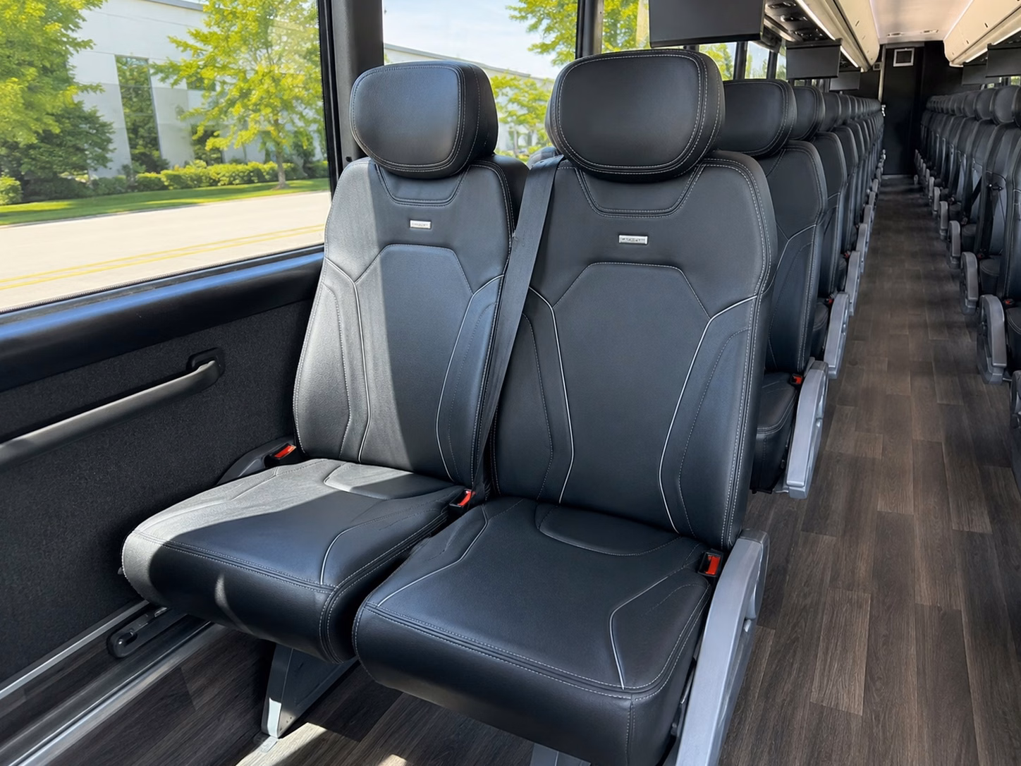 busrentalcolumbiamo com can help you find ada accessible wedding buses in columbia missouri