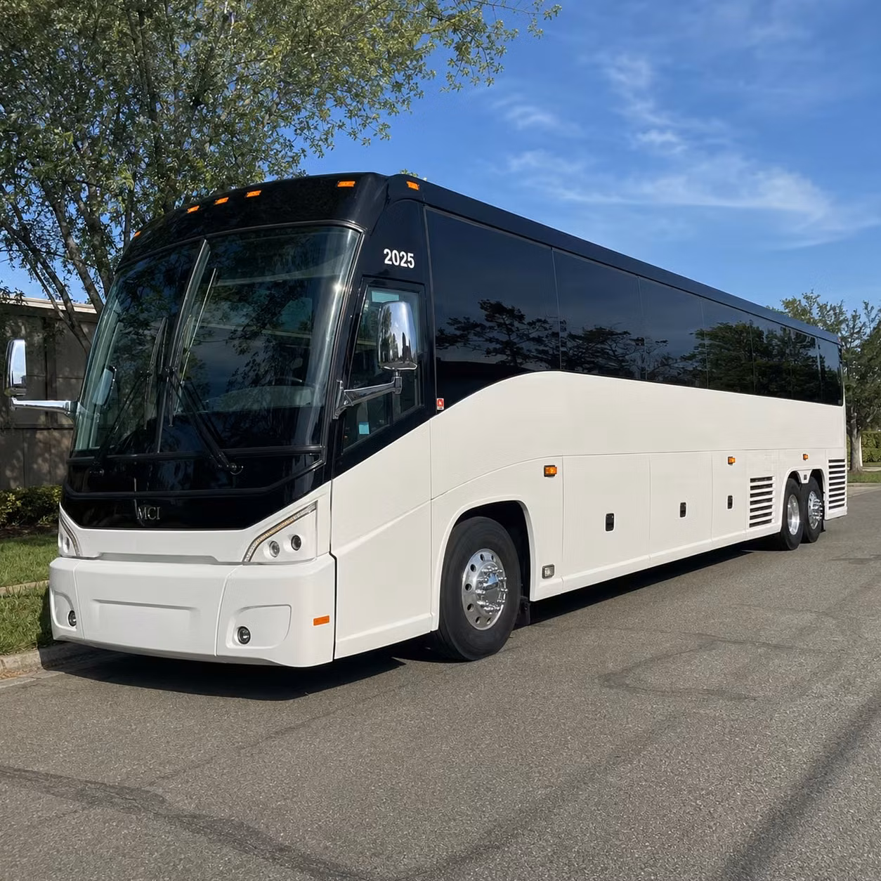 why columbia corporate groups choose charter buses for long distance business travel